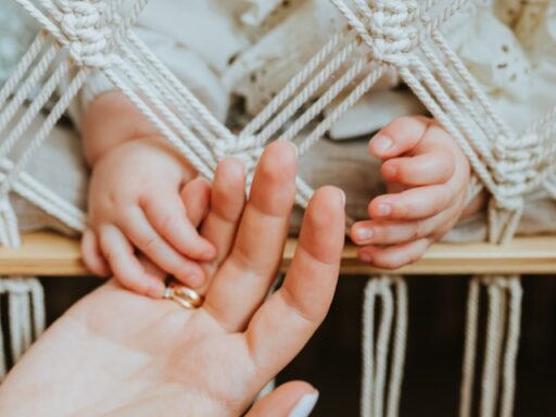 Alles over de eerste babyhapjes